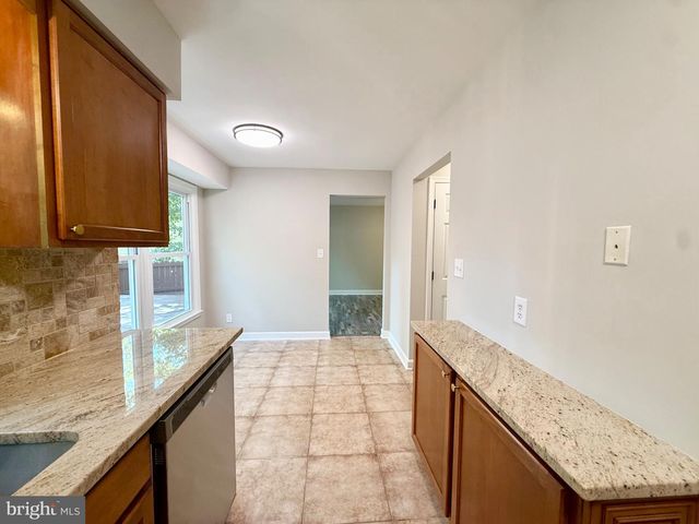 10803 HEATHERWOOD DR, Spotsylvania, VA 22553