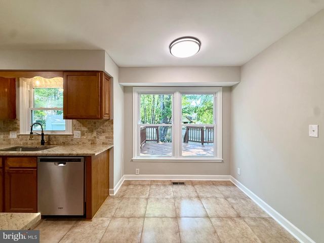 10803 HEATHERWOOD DR, Spotsylvania, VA 22553