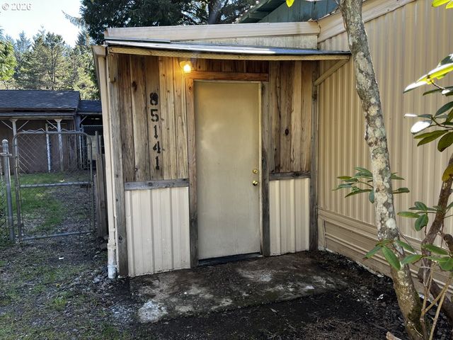 85141 Cedar Dr, Florence, OR 97439