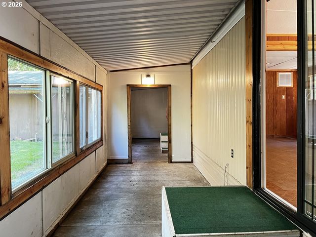 85141 Cedar Dr, Florence, OR 97439