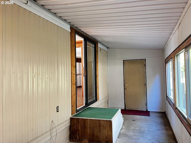 85141 Cedar Dr, Florence, OR 97439