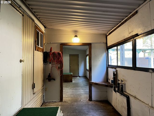 85141 Cedar Dr, Florence, OR 97439