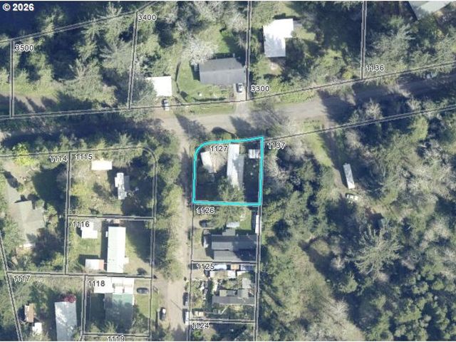 85141 Cedar Dr, Florence, OR 97439