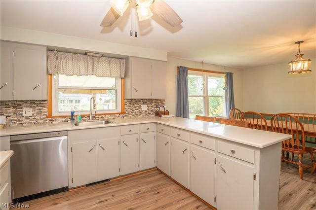 132 32nd Street SE, Canton, OH 44707