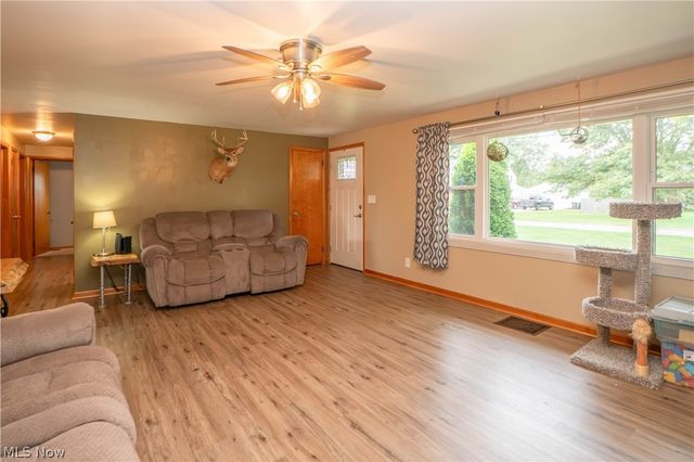 132 32nd Street SE, Canton, OH 44707