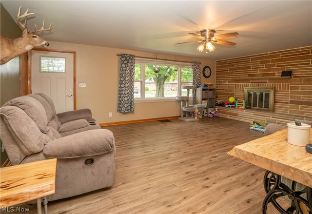 132 32nd Street SE, Canton, OH 44707