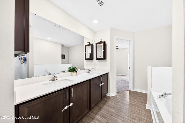 733 Walmsley Street SW, Palm Bay, FL 32908