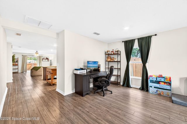 733 Walmsley Street SW, Palm Bay, FL 32908