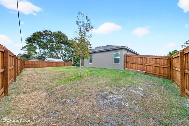 733 Walmsley Street SW, Palm Bay, FL 32908