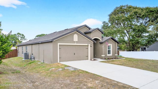 733 Walmsley Street SW, Palm Bay, FL 32908