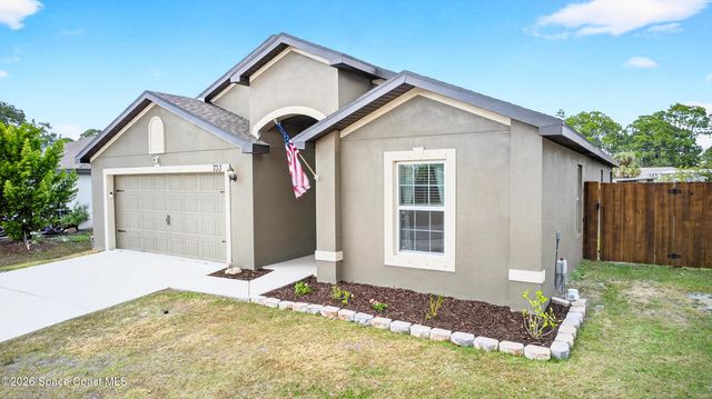 733 Walmsley Street SW, Palm Bay, FL 32908