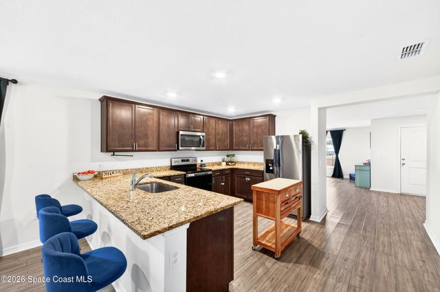 733 Walmsley Street SW, Palm Bay, FL 32908