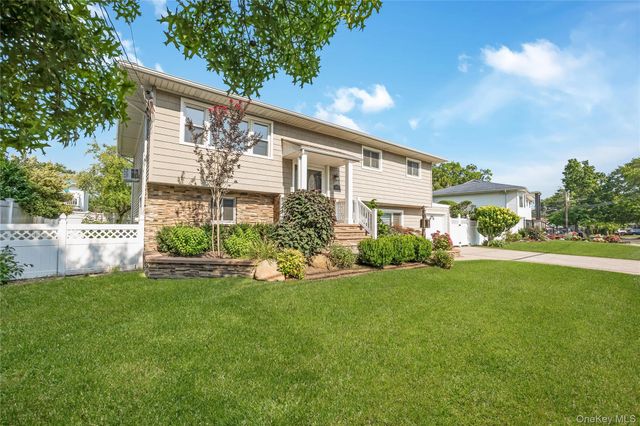 1777 Roberta Lane, Merrick, NY 11566