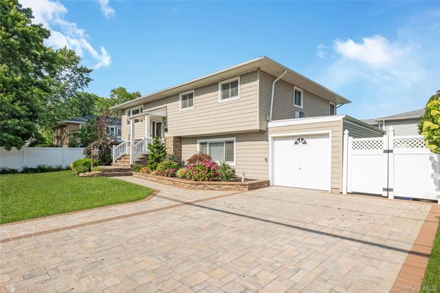 1777 Roberta Lane, Merrick, NY 11566