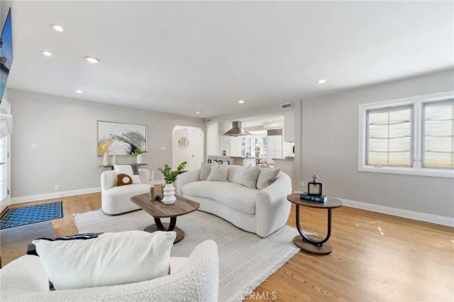 1240 S 9th, Arcadia, CA 91006