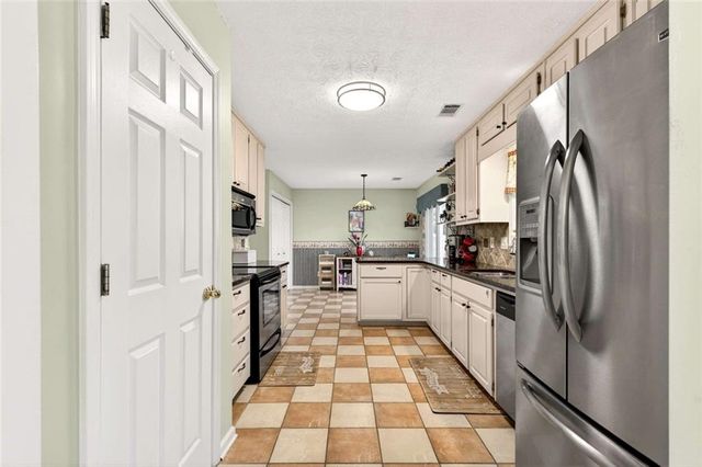 4009 Courtlin NW Cove, Lilburn, GA 30047