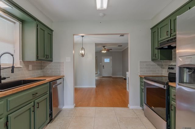 13134 She Lee Place Rd, Gonzales, LA 70737