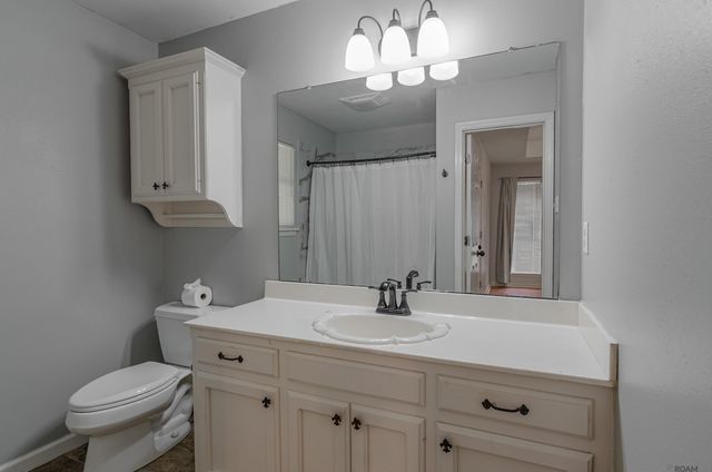 13134 She Lee Place Rd, Gonzales, LA 70737