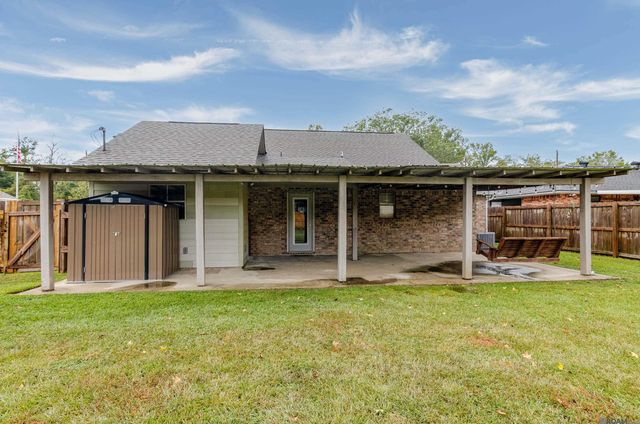 13134 She Lee Place Rd, Gonzales, LA 70737