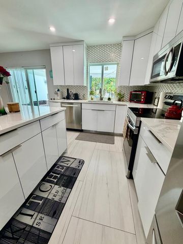3464 NW 26th Avenue, Boca Raton, FL 33434