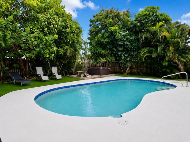 3464 NW 26th Avenue, Boca Raton, FL 33434