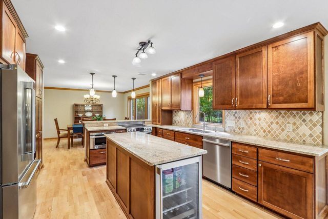 N66W31175 Chenequa CIRCLE, Hartland, WI 53029