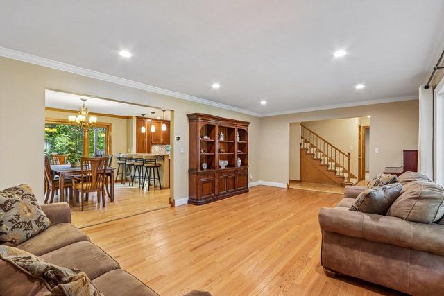 N66W31175 Chenequa CIRCLE, Hartland, WI 53029