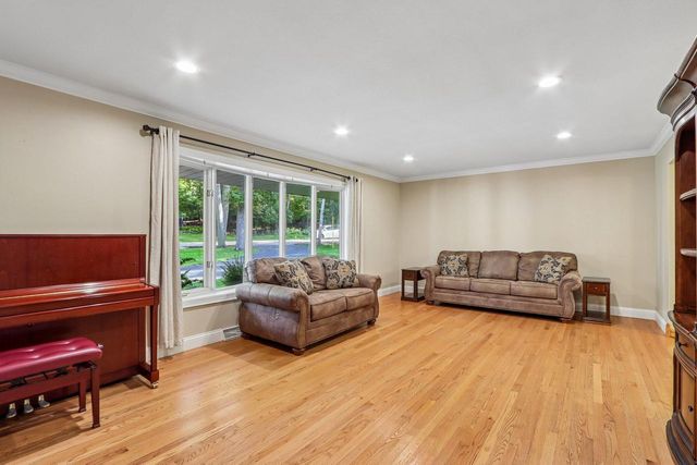 N66W31175 Chenequa CIRCLE, Hartland, WI 53029
