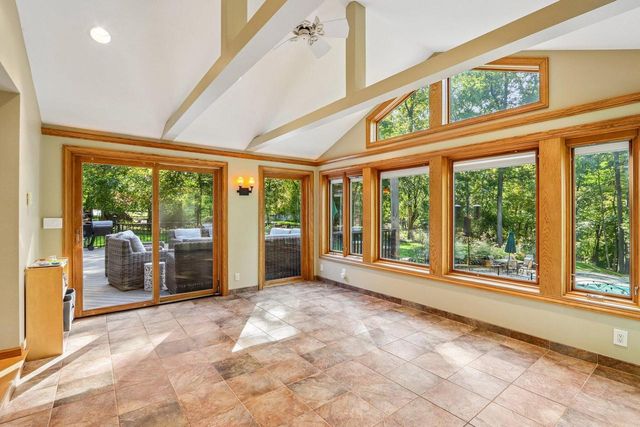 N66W31175 Chenequa CIRCLE, Hartland, WI 53029