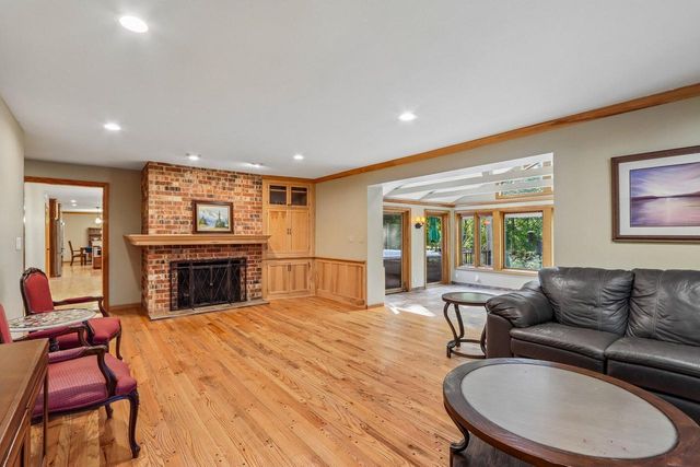 N66W31175 Chenequa CIRCLE, Hartland, WI 53029