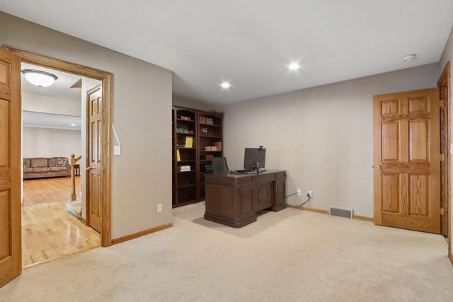 N66W31175 Chenequa CIRCLE, Hartland, WI 53029
