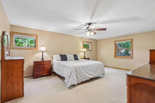 N66W31175 Chenequa CIRCLE, Hartland, WI 53029