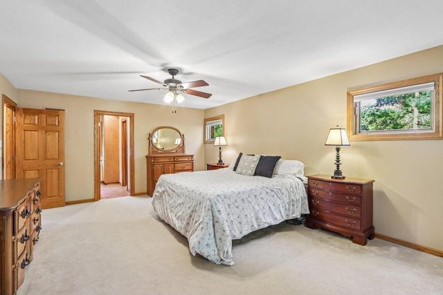N66W31175 Chenequa CIRCLE, Hartland, WI 53029