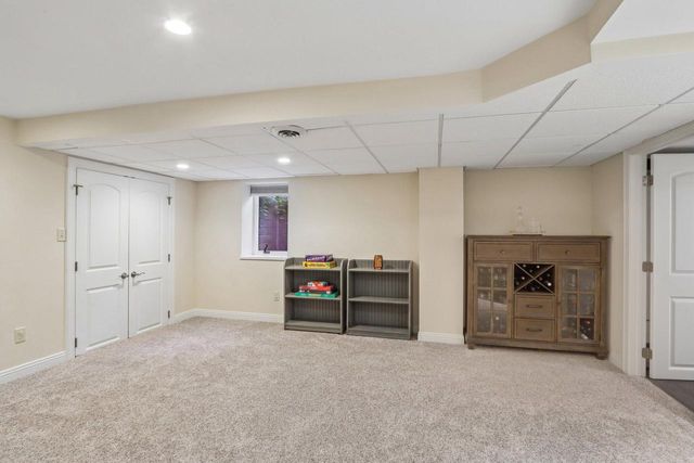 N66W31175 Chenequa CIRCLE, Hartland, WI 53029