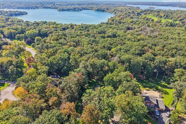 N66W31175 Chenequa CIRCLE, Hartland, WI 53029