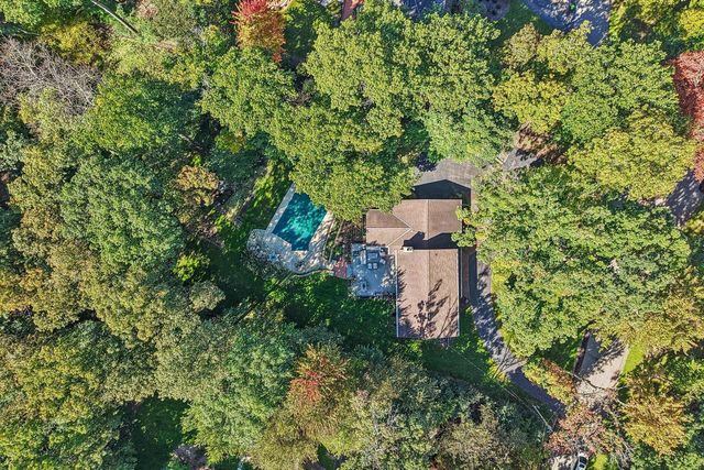 N66W31175 Chenequa CIRCLE, Hartland, WI 53029