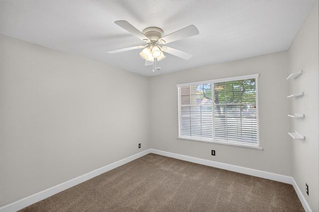 5577 W Paul Ave, Fresno, CA 93722