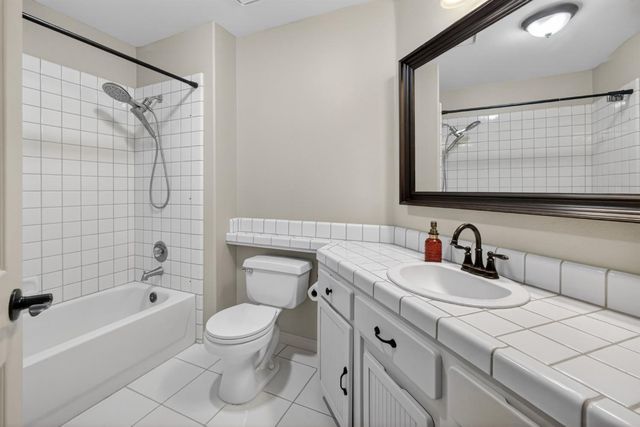 5577 W Paul Ave, Fresno, CA 93722