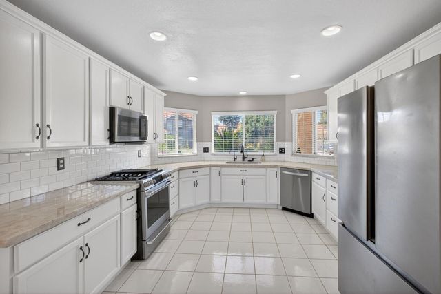 5577 W Paul Ave, Fresno, CA 93722