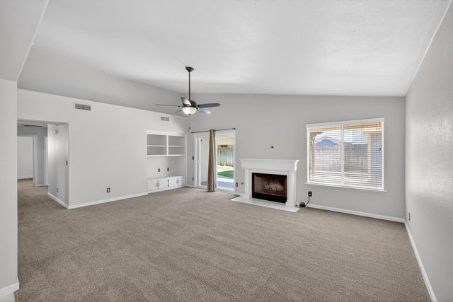 5577 W Paul Ave, Fresno, CA 93722
