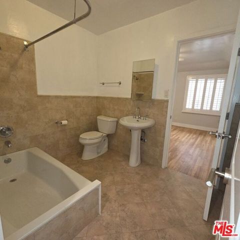 418 S ROXBURY Drive, Beverly Hills, CA 90212
