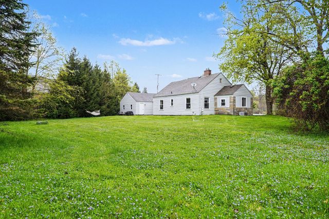 5610 Cascade Road Se, Cascade Twp, MI 49546