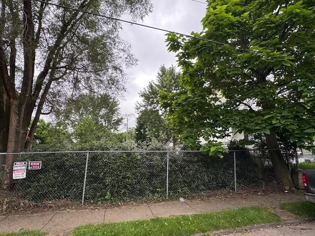 69 E Woodrow Avenue, Columbus, OH 43207