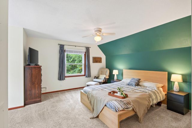 8326 Glenbrook Avenue S, Cottage Grove, MN 55016