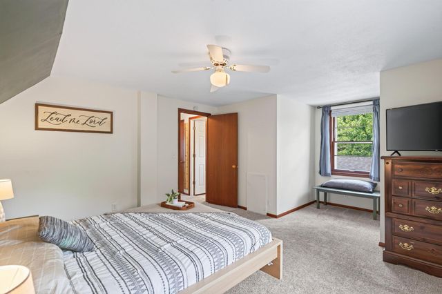 8326 Glenbrook Avenue S, Cottage Grove, MN 55016