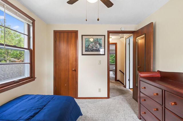 8326 Glenbrook Avenue S, Cottage Grove, MN 55016