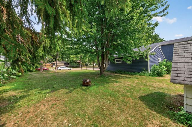 8326 Glenbrook Avenue S, Cottage Grove, MN 55016