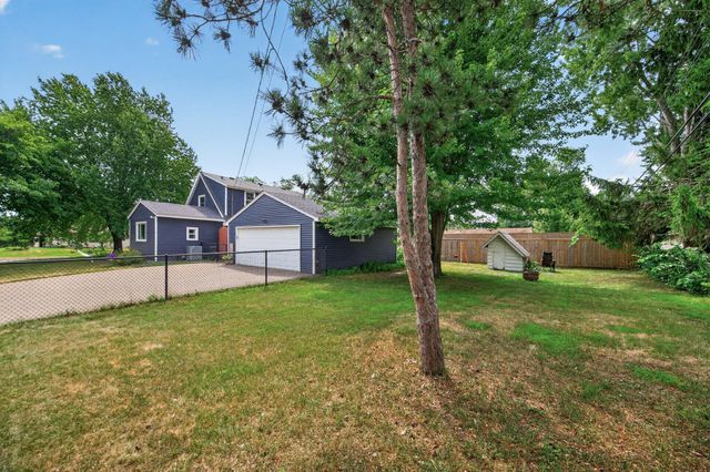 8326 Glenbrook Avenue S, Cottage Grove, MN 55016