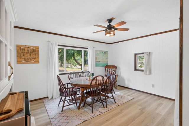 8326 Glenbrook Avenue S, Cottage Grove, MN 55016