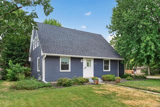 8326 Glenbrook Avenue S, Cottage Grove, MN 55016